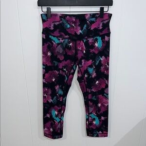 Lululemon Athletica 3/4 Length Abstract Patterned Leggings 6